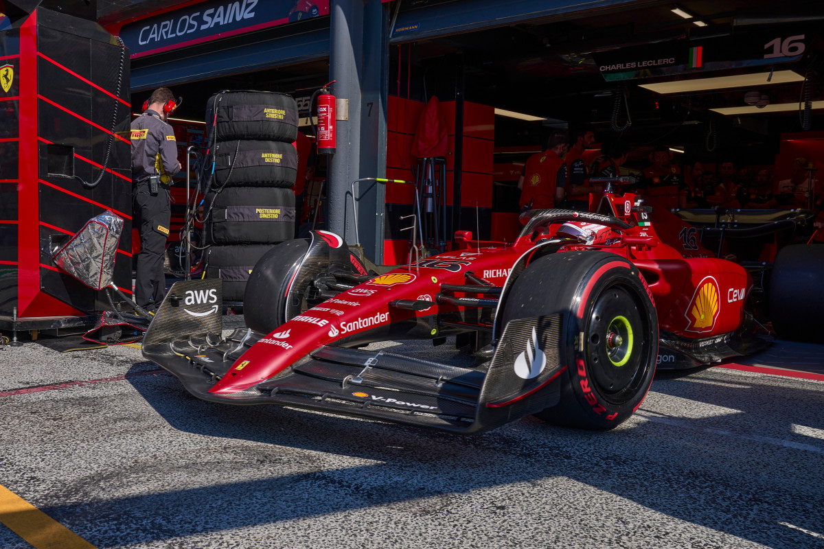 220032-scuderia-ferrari-dutch-gp-saturday